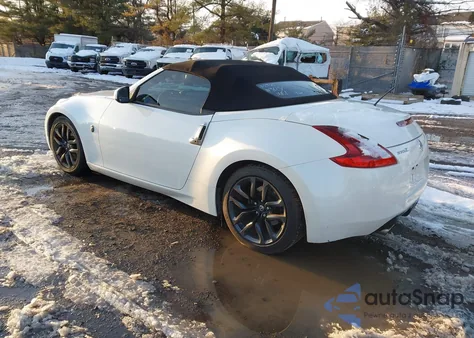 2019 Nissan 370Z z USA, uszkodzony, nr VIN JN1AZ4FH2KM620118